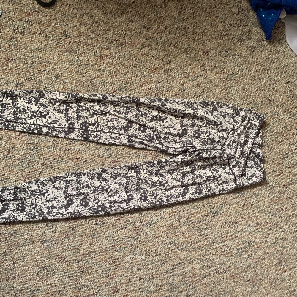 Aerie Black and Pink Floral Leggings crossover offline
